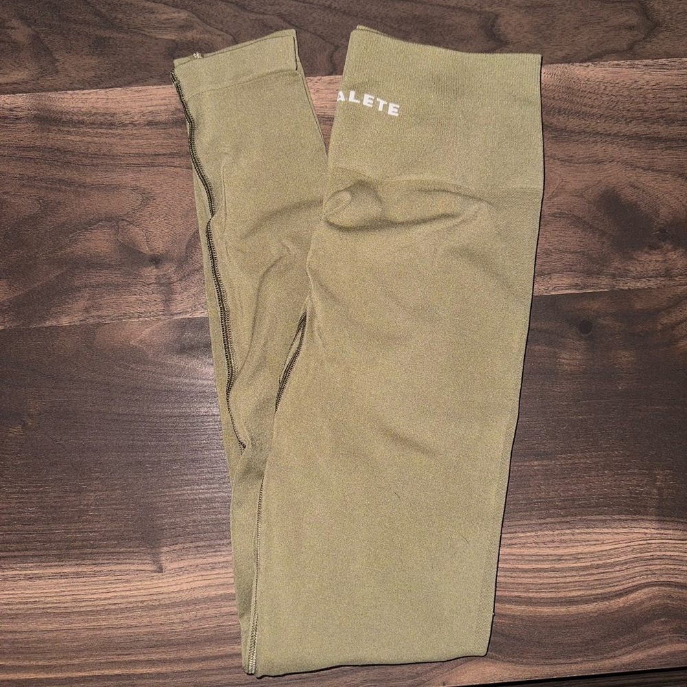 Alphalete Amplify Leggings